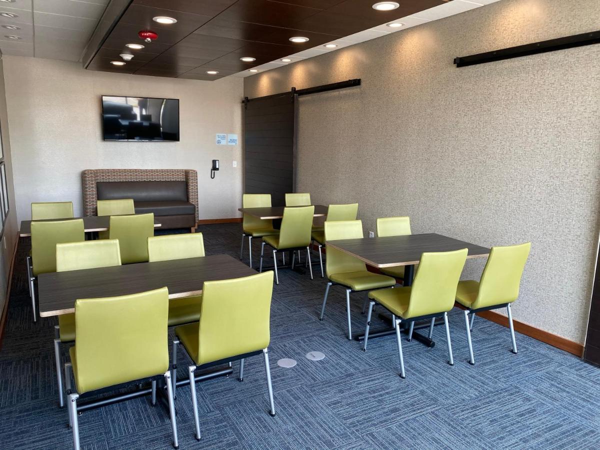 Holiday Inn Express & Suites - Michigan City By Ihg Экстерьер фото