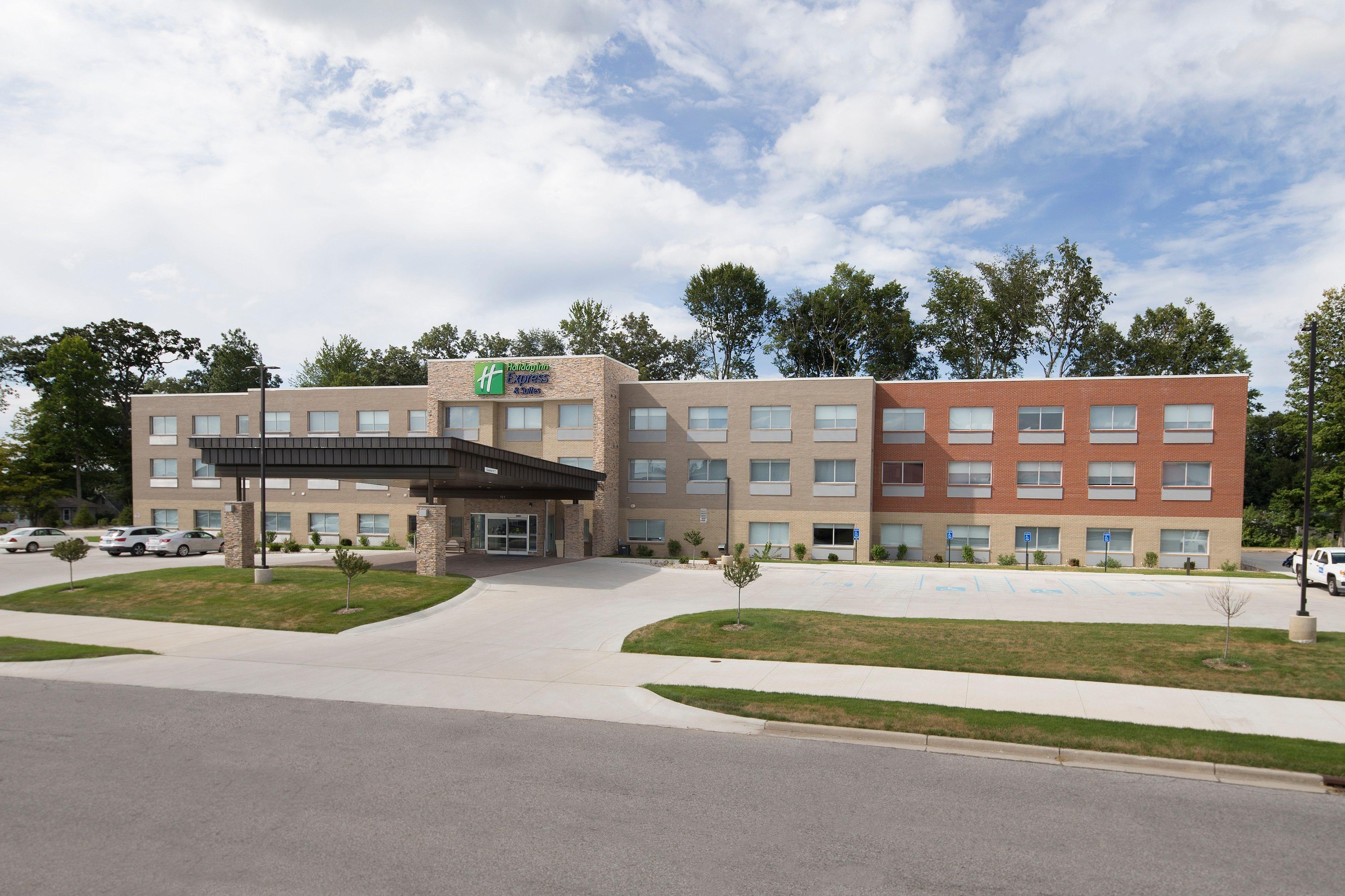 Holiday Inn Express & Suites - Michigan City By Ihg Экстерьер фото