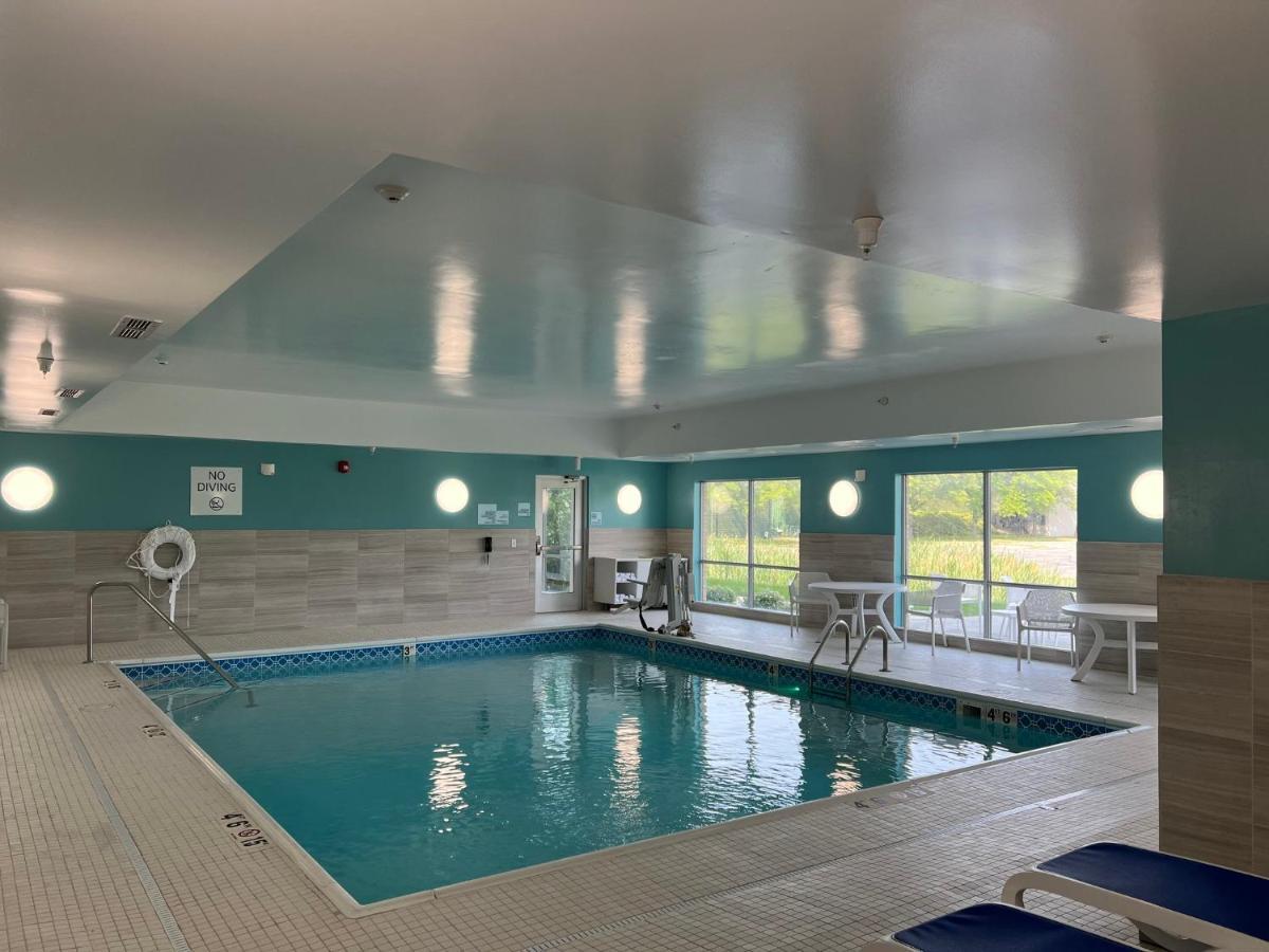 Holiday Inn Express & Suites - Michigan City By Ihg Экстерьер фото