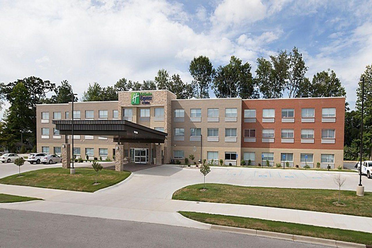 Holiday Inn Express & Suites - Michigan City By Ihg Экстерьер фото
