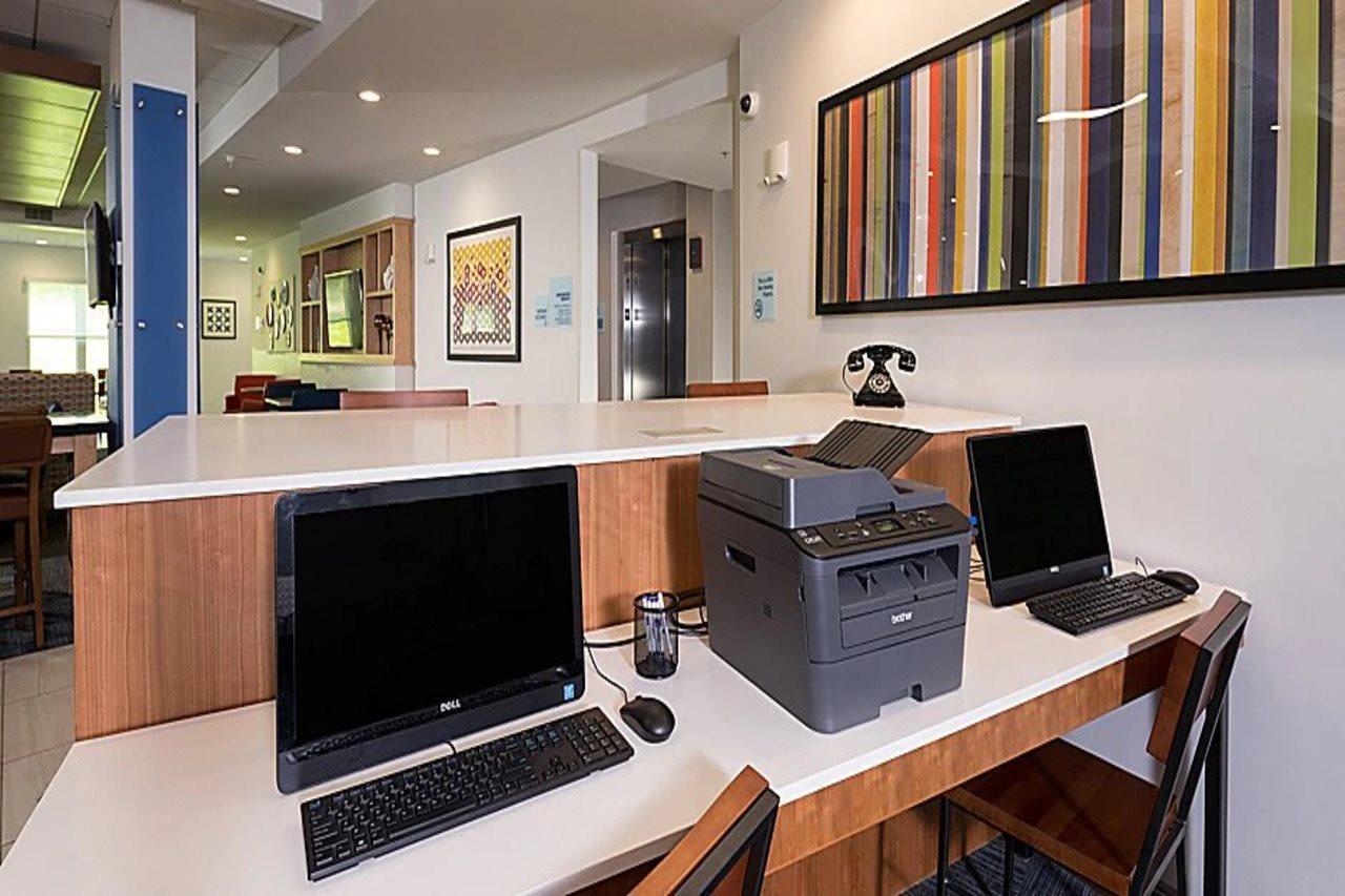 Holiday Inn Express & Suites - Michigan City By Ihg Экстерьер фото